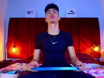 angelsofaurora – webcam model profile photo Image 7