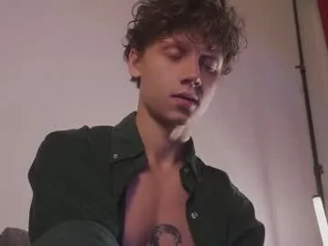 bro_friends – webcam model profile photo Image 10