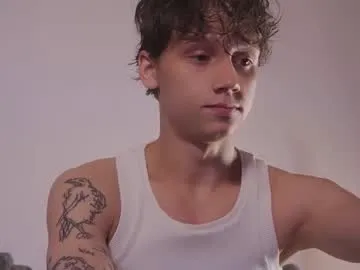 bro_friends – webcam model profile photo Image 11