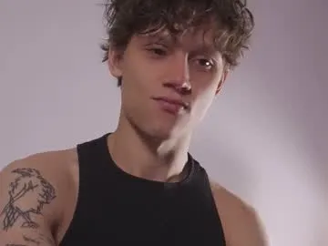 bro_friends – webcam model profile photo Image 12