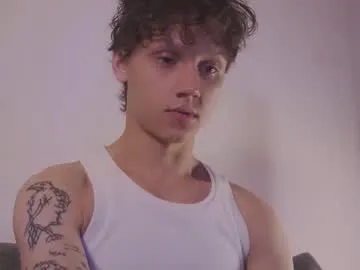 bro_friends – webcam model profile photo Image 7