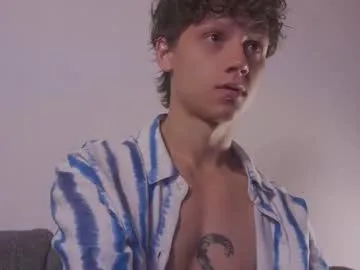 bro_friends – webcam model profile photo Image 8