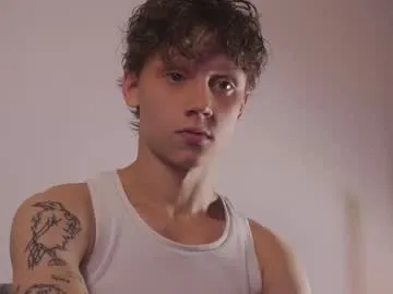 bro_friends – webcam model profile photo Image 9