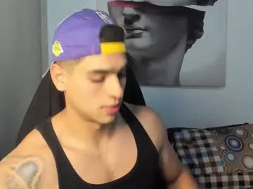 bryam_hot – webcam model profile photo Image 3