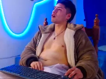 lucacharm – webcam model profile photo Image 4