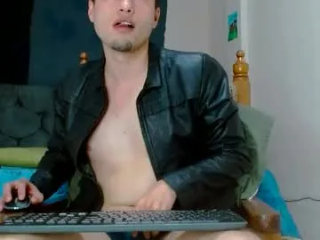 lucacharm – webcam model profile photo Image 7