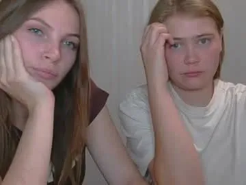 petites_perles – webcam model profile photo Image 7