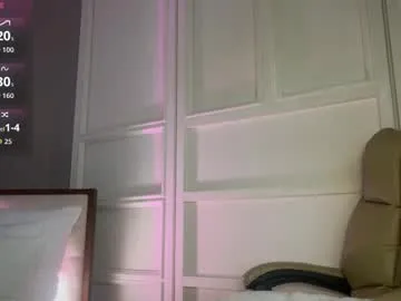 LauraRiccoo – webcam model profile photo Image 11