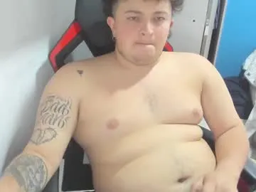 onewhiteboichub Image 10