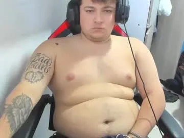 onewhiteboichub Image 2