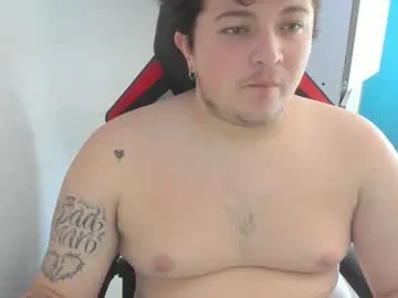 onewhiteboichub Image 8
