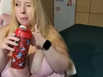 ChanelFoxi – webcam model profile photo Image 17