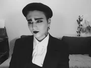 sweet_reverie – webcam model profile photo Image 3