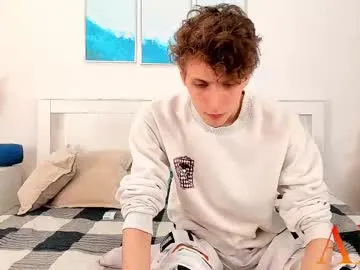 pizza_biceps – webcam model profile photo Image 3