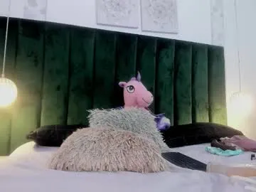 pacho_stormie – webcam model profile photo Image 12