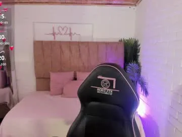 pinkadele – webcam model profile photo Image 18