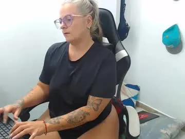 MissyJolie – webcam model profile photo Image 12