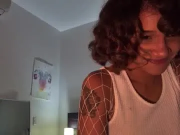 miya_shake – webcam model profile photo Image 7
