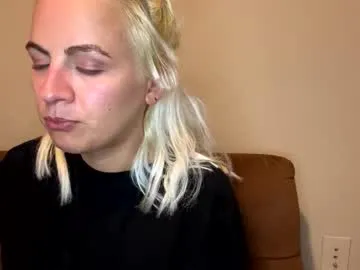 playussoftly – webcam model profile photo Image 6