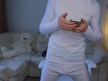 coreyniles96 – webcam model profile photo Image 16