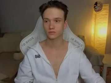 coreyniles96 – webcam model profile photo Image 18