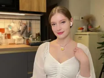 Lanna – webcam model profile photo Image 15