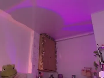 LauraRiccoo – webcam model profile photo Image 11