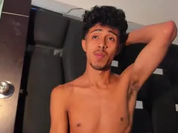 mr_maximo – webcam model profile photo Image 3