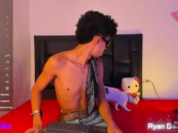 mr_maximo – webcam model profile photo Image 7