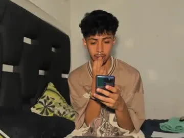 mr_maximo – webcam model profile photo Image 9