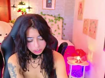 pinkypuppa – webcam model profile photo Image 3