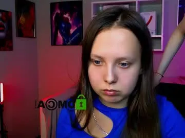 petitebubblegum – webcam model profile photo Image 10