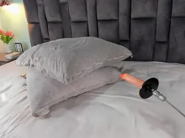 AngerlaMei – webcam model profile photo Image 8