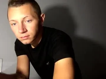 boysdeluxemilitary – webcam model profile photo Image 6