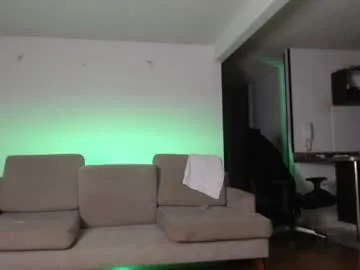 dongfatherproductions – webcam model profile photo Image 7