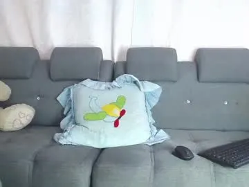 winaria – webcam model profile photo Image 15