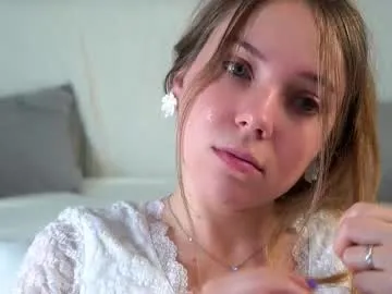 SilviaNoire – webcam model profile photo Image 11