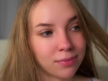 SilviaNoire – webcam model profile photo Image 12