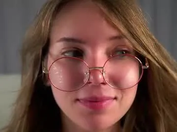 SilviaNoire – webcam model profile photo Image 4