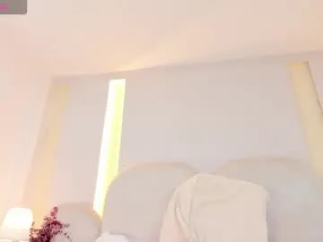 playussoftly – webcam model profile photo Image 18