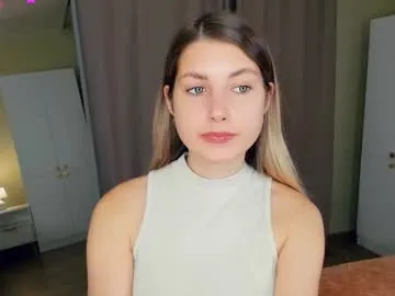 petites_perles – webcam model profile photo Image 4
