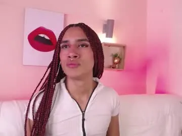 lavetax – webcam model profile photo Image 2