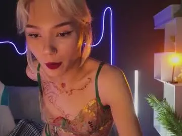 IsaBlair – webcam model profile photo Image 13