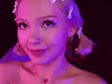 IsaBlair – webcam model profile photo Image 8