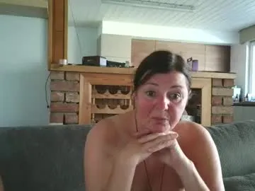 pinkypuppa – webcam model profile photo Image 13