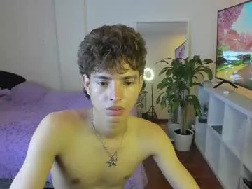 domd3 – webcam model profile photo Image 3