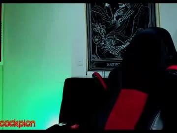 tai_fun – webcam model profile photo Image 19