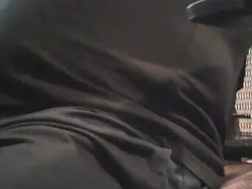 timveret – webcam model profile photo Image 9