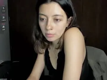 VictoriaMill – webcam model profile photo Image 17