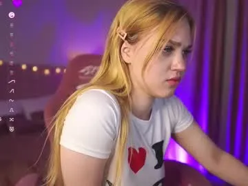 ErzabelLew – webcam model profile photo Image 2